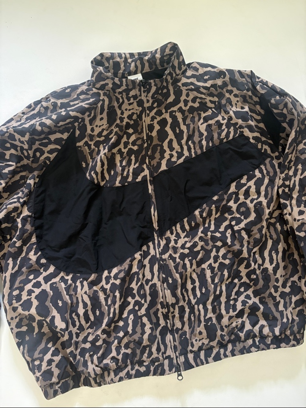 Nike Leopard Windbreaker in Black & Tan Print with Logo size XL